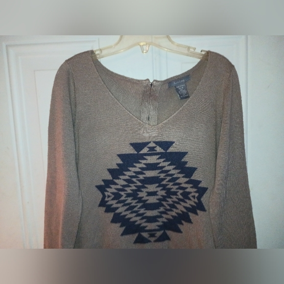 Women's Su & Lola Sweater - Picture 8 of 8